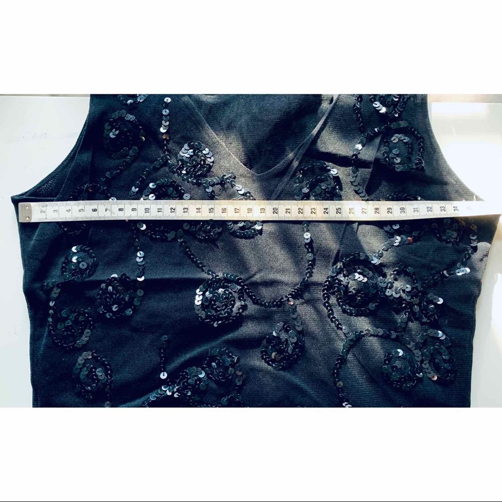 🇫🇷 KOOKAÏ black tulle and sequins v-top size 1/S - Picture 6 of 10